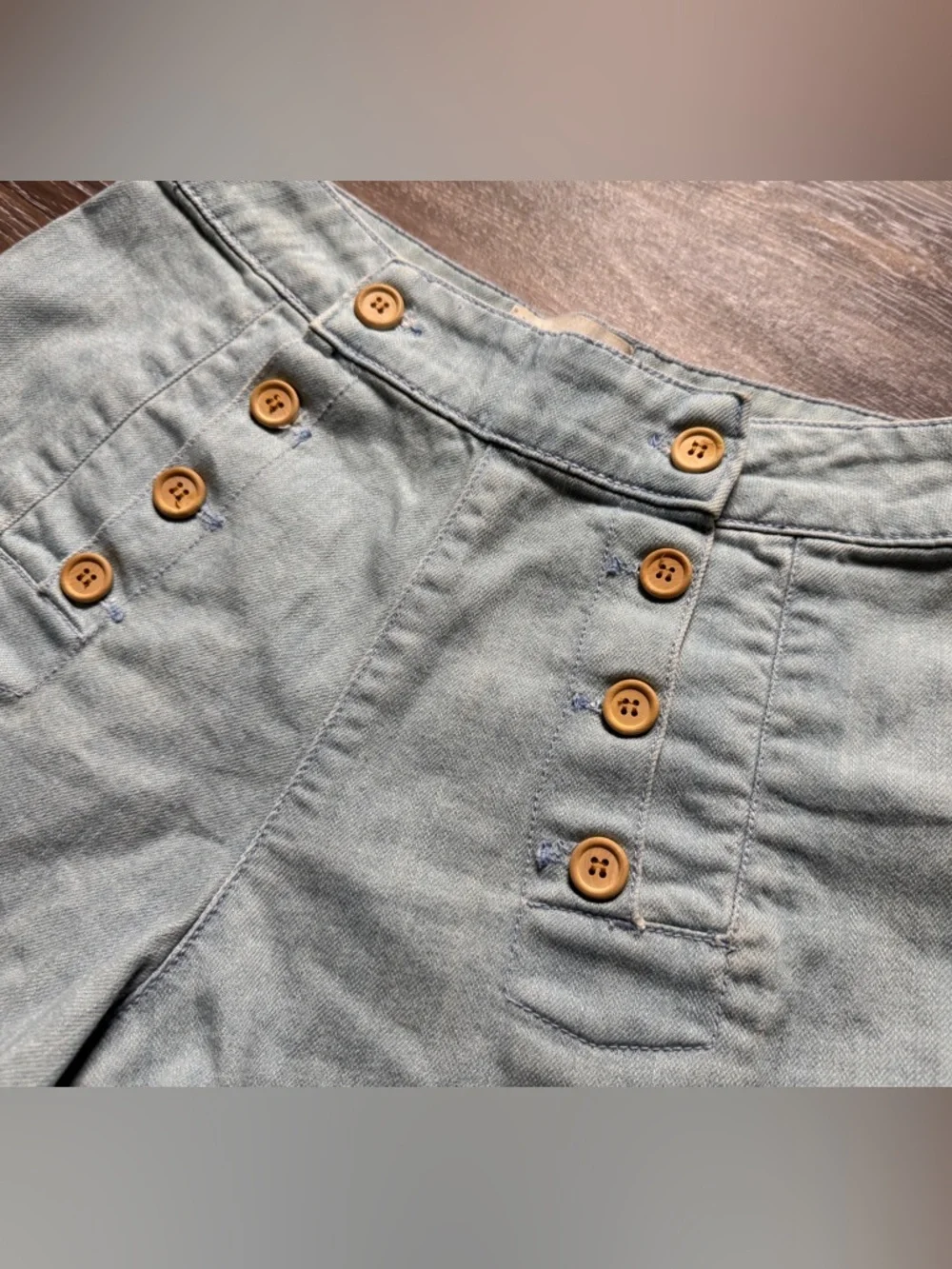 Anthropologie Light Wash Denim Shorts Size 8 Double Buttons Pockets - Picture 3 of 6
